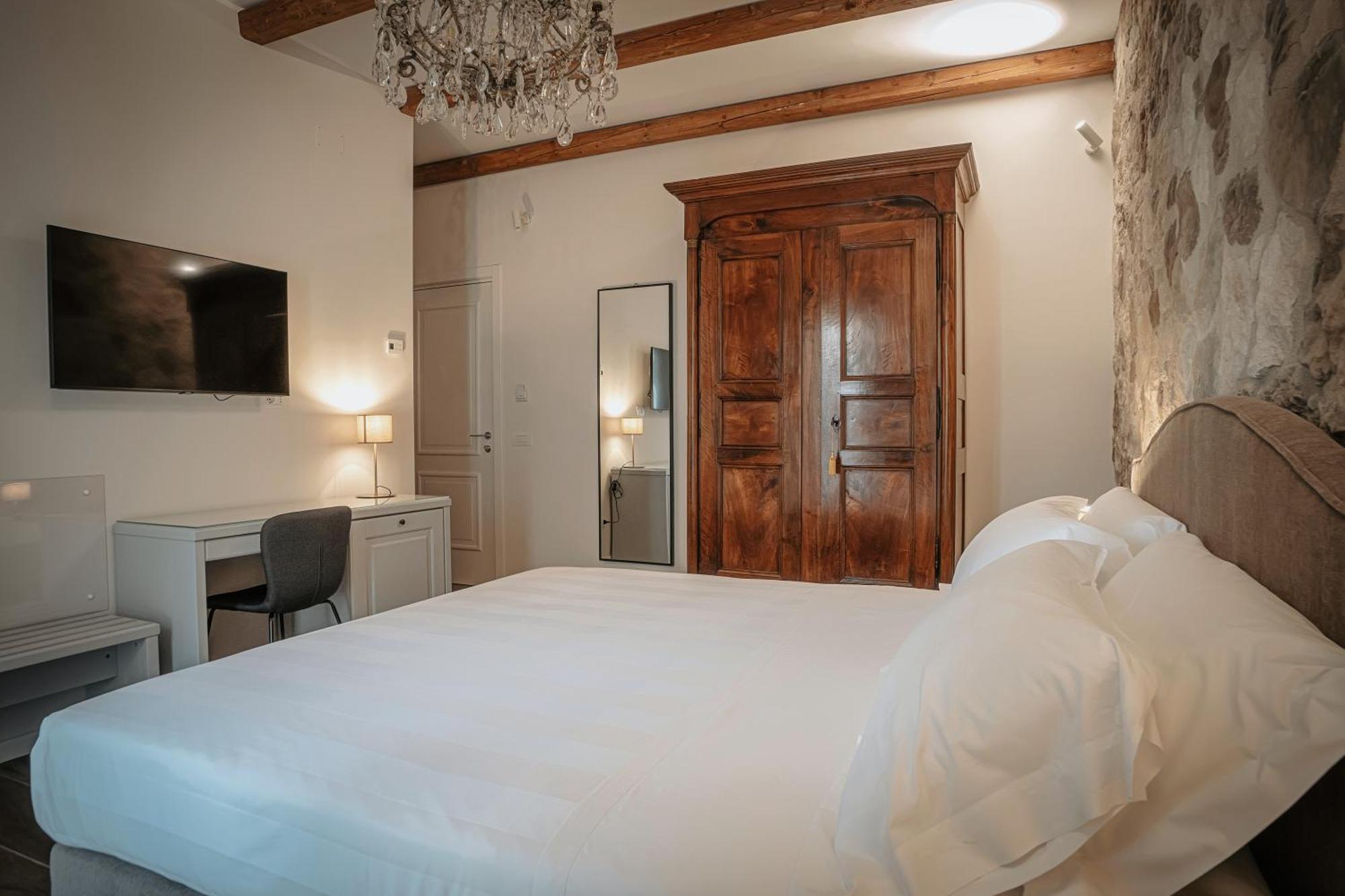 Hotel Dimora Lombardi Matera Esterno foto